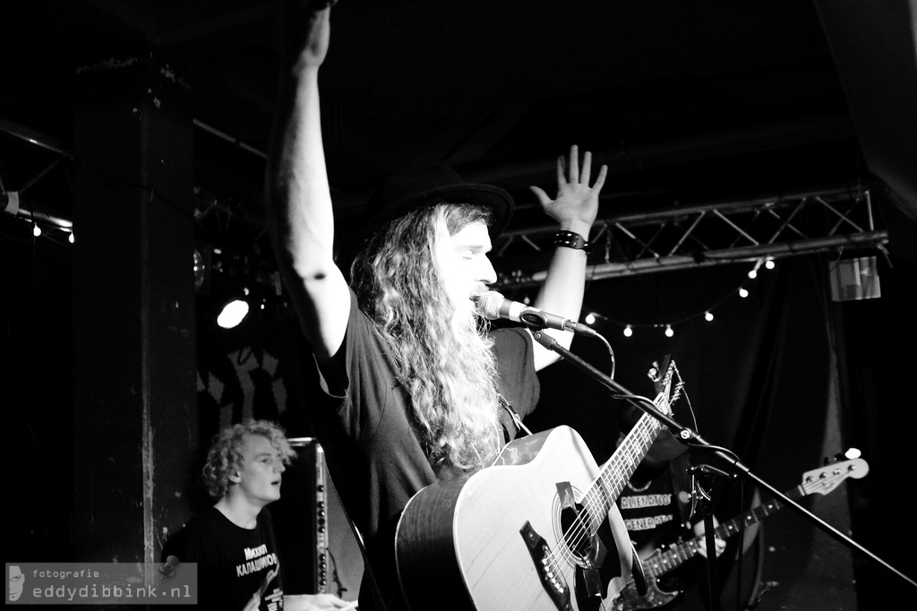 2017-11-11 Willie Darktrousers & De Splinters - De Hip (Popronde Deventer) 012